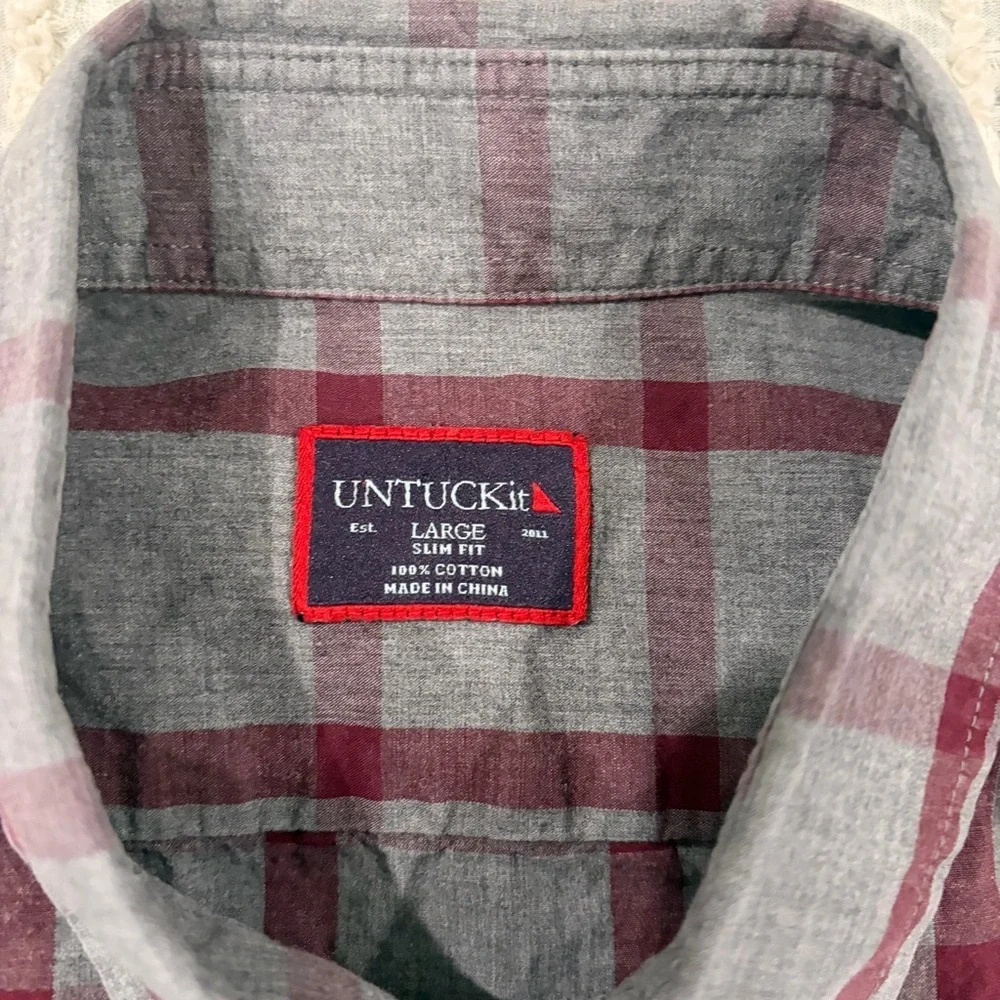 UNTUCKit Men’s Slim Fit Plaid Button Down Shirt Gray Burgundy‎ Large